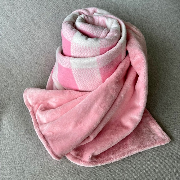 Pink Fleece Double-Sided Throw-Blanket - Picture 1 of 9